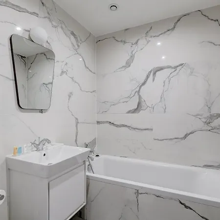 629 Damremont - Superbe A Apartment